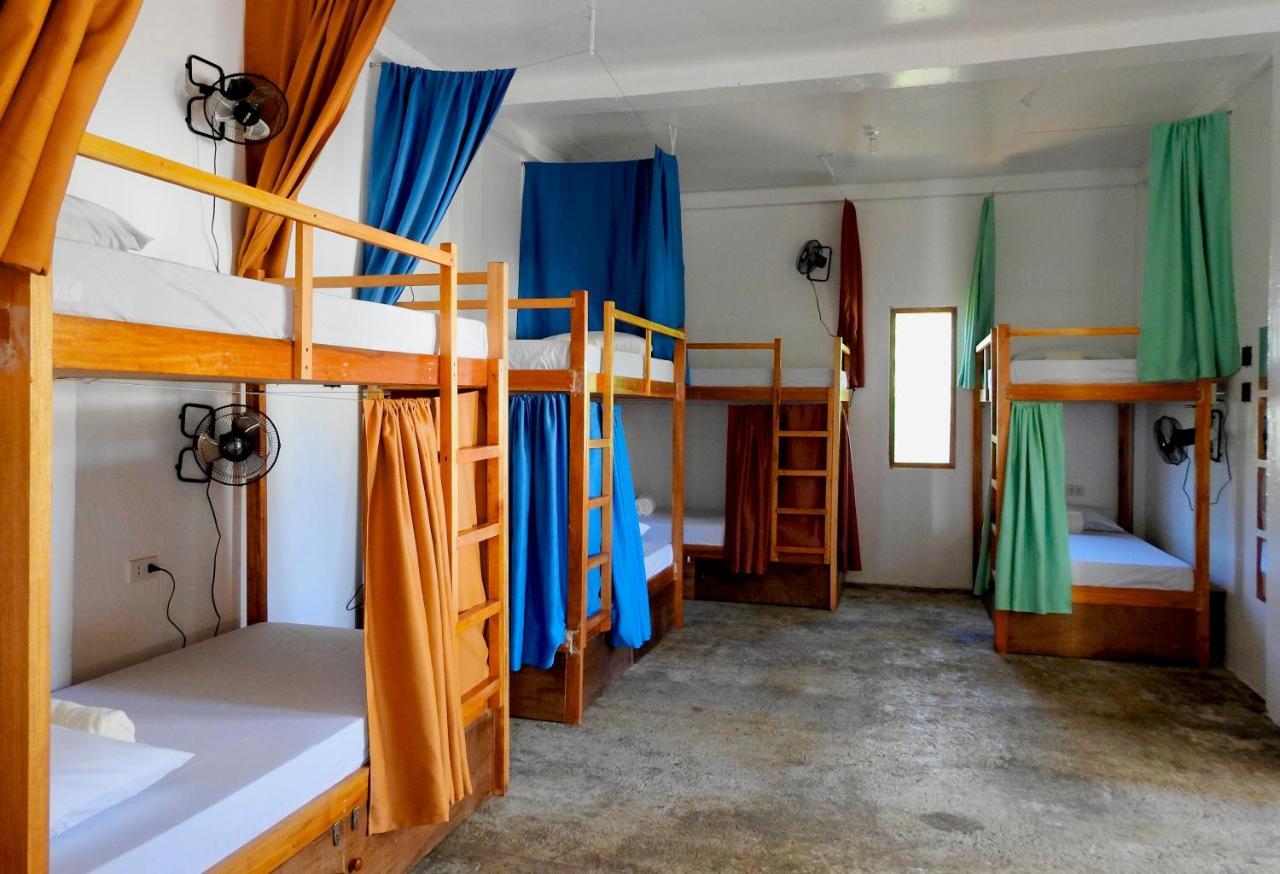 Three Little Birds Surf Hostel General Luna  Esterno foto